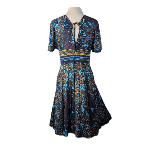 1970s flutter sleeve A-line vintage blue floral print jersey mini dress - Picture 5 of 8